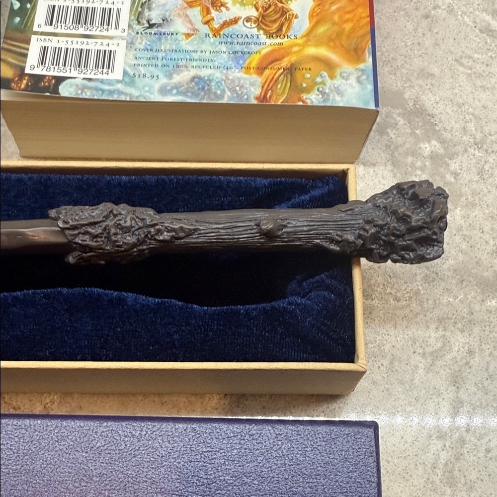 Lot of Harry Potter Books Plus Wizard wand in box J.K. Rowling. Like New! - Picture 6 of 9